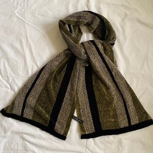 Zazou Luxe green & black winter neck scarf